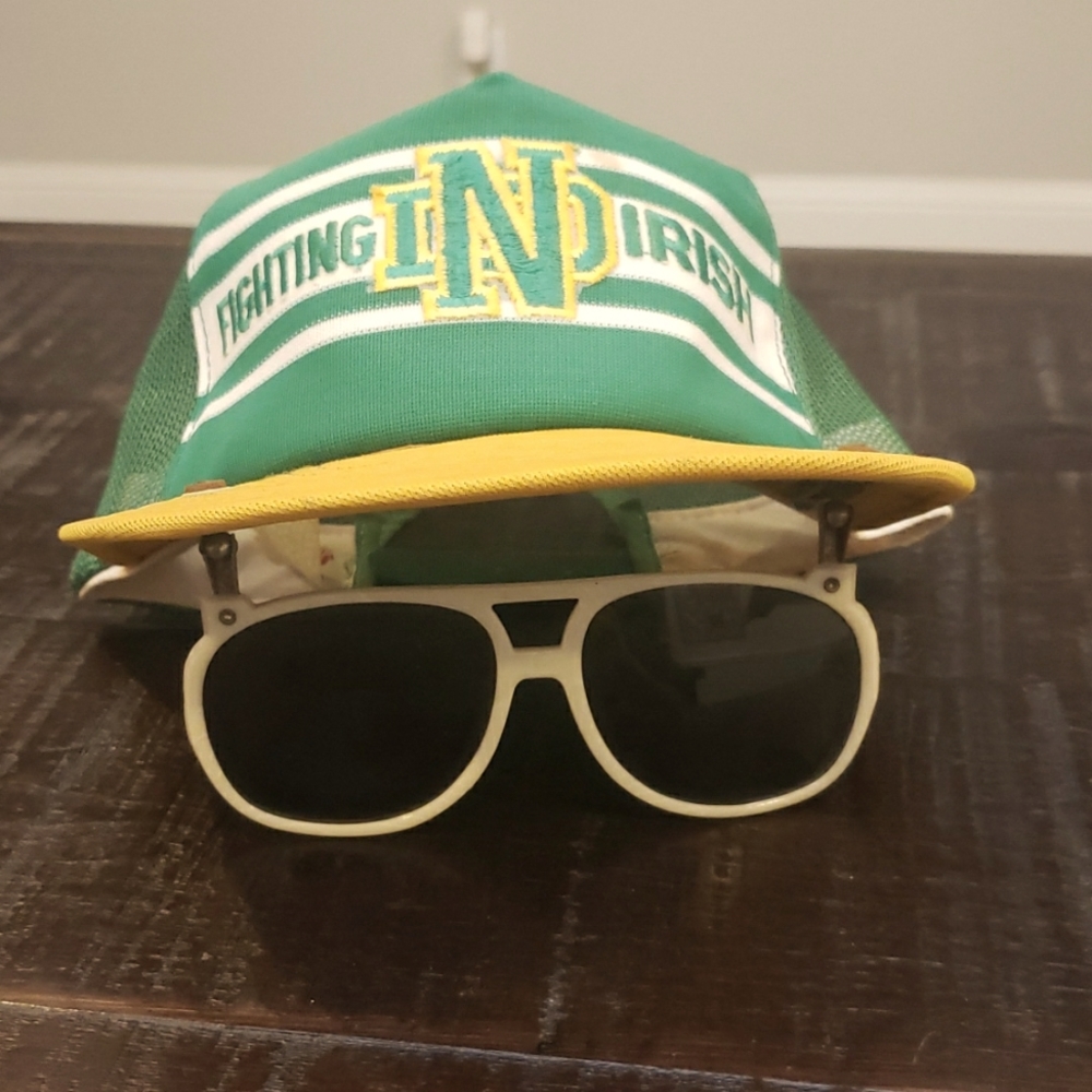 Vintage Notre Dame Fighting Irish Mesh Trucker Snapback 70s/80s Built in Glasses